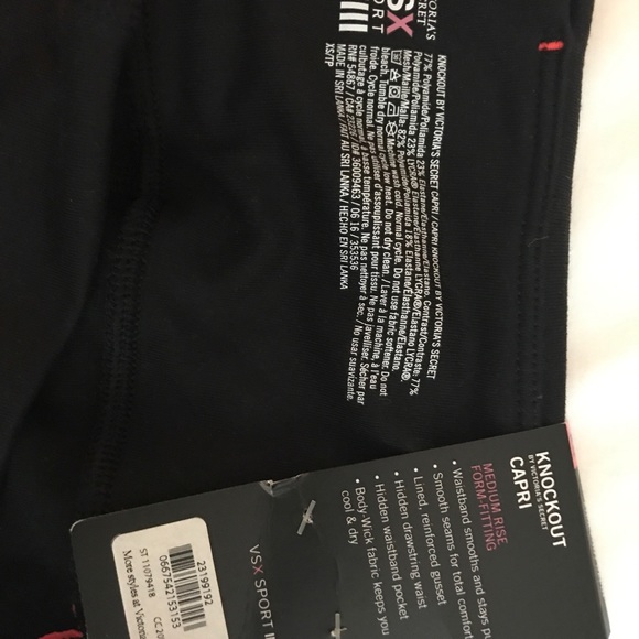 *SOLD*Victoria Secret Cropped Knockout Leggings - Picture 5 of 7